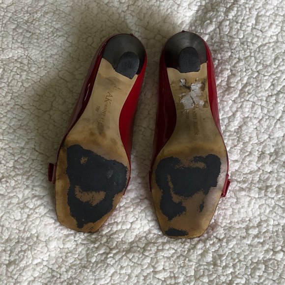Anne Klein red patent leather heels, size 7-1/2 - Picture 4 of 10